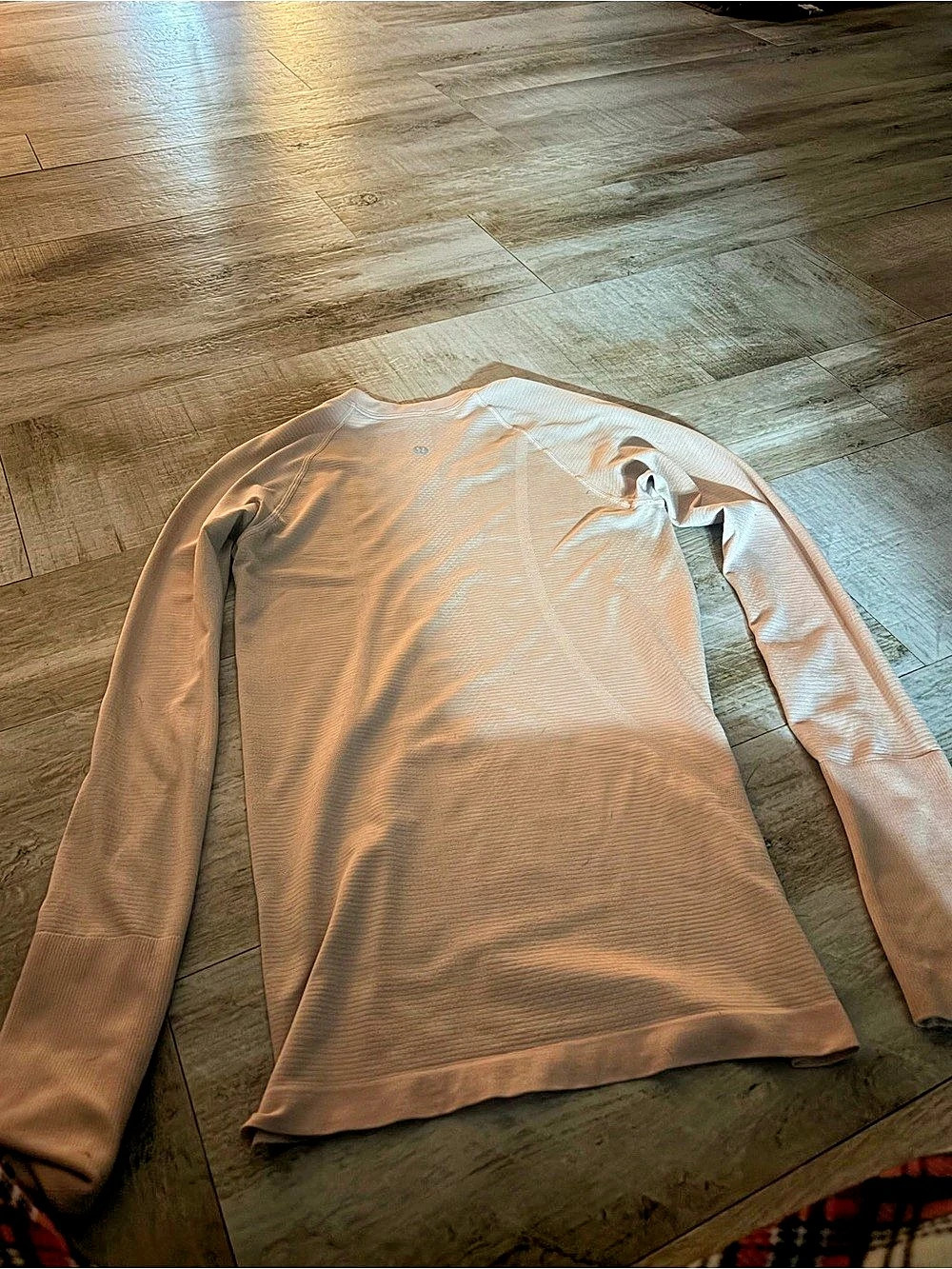 Lululemon Swiftly Tech Long-Sleeve Shirt 2.0 milkshake
